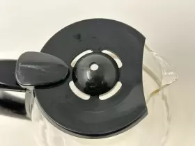 Hyv11038 Black Decker 12-cup Replacement Carafe - Gc3000b #3