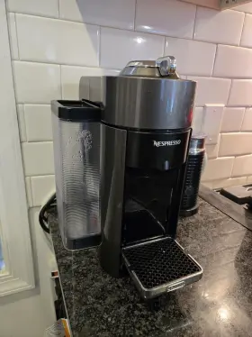 S300075 Nespresso 70525 Delonghi Vertuo Coffee And Espresso Machine By - Black