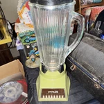 Waring Electric Blender Green Base 5-CUP Glass Pitcher, Lid, 8-SPEED. Fixed Price $26.10.