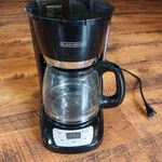 Black+decker 12-CUP Quicktouch Programmable Coffee Maker CM1060B Tested. Fixed Price $21.00.