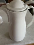 Pampered Chef Thermal Hot Cold Coffee Carafe Tea Pitcher 33 Oz #6672 White. Fixed Price $28.99.