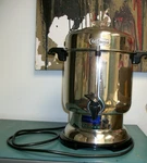 Delonghi Deluxe Stainless Steel Percolater Coffee Urn 50CUP Hot Dispenser DCU50T. Fixed Price $79.99.
